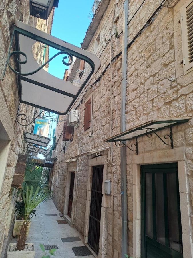 Sara Apartamento Trogir Exterior foto